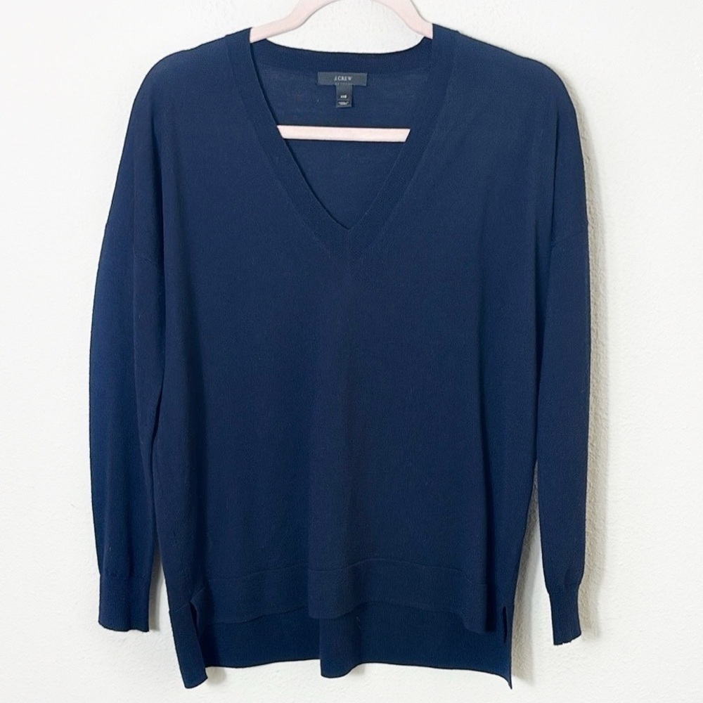 J. Crew 100% Merino Wool Oversized Vneck Pullover Sweater Navy Blue size XXS‎